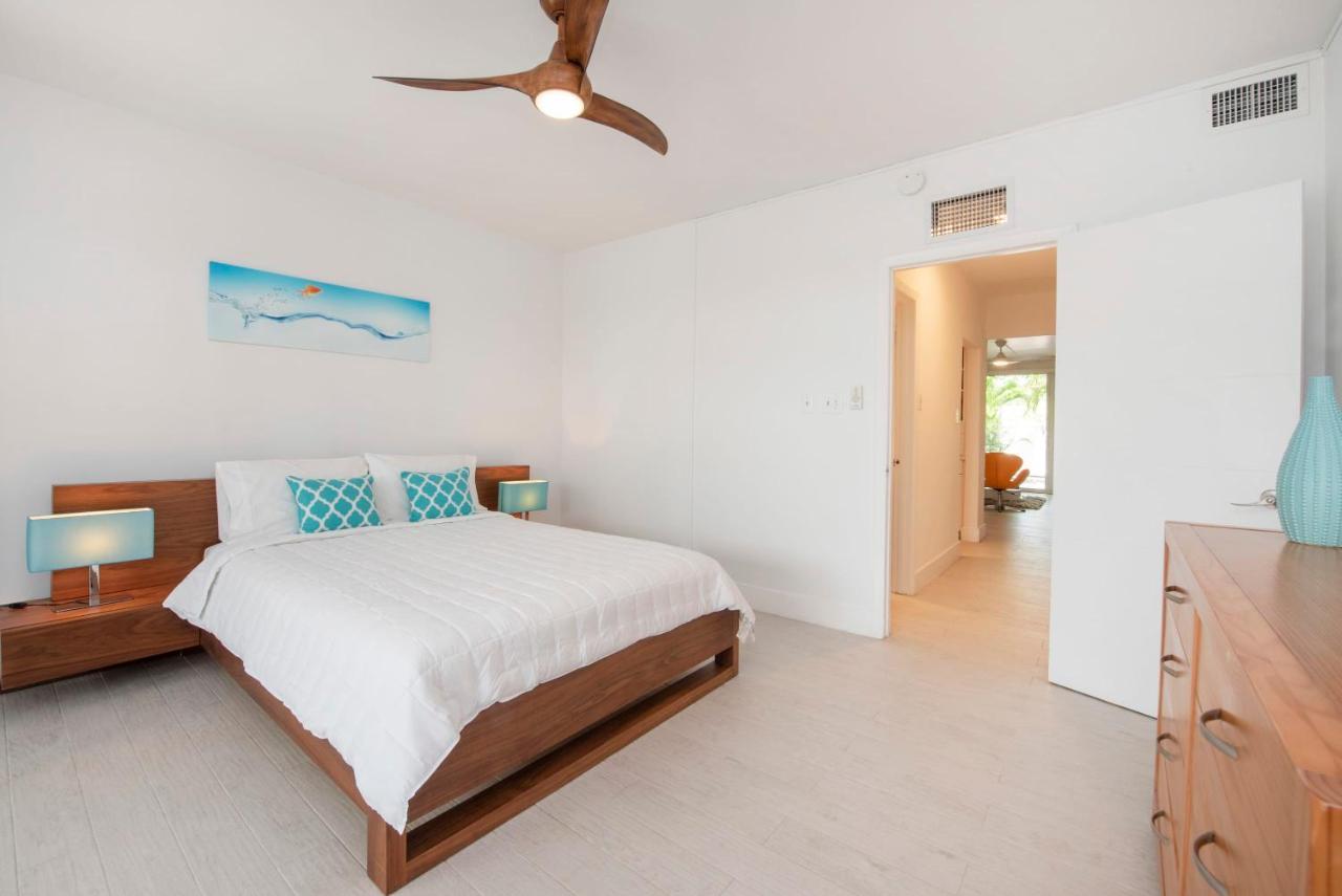 Beach Living At Island Pine Villas Blse George Town Extérieur photo
